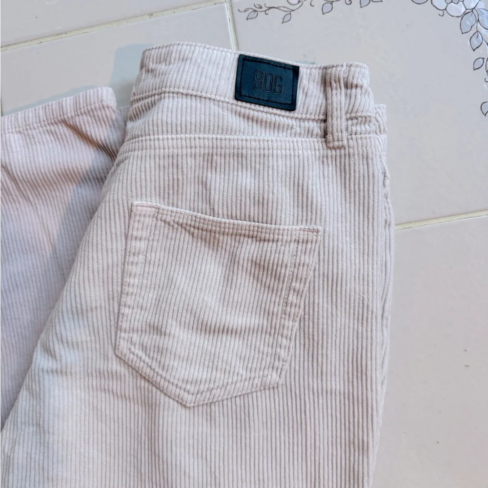 BDG Mom High-Rise Corduroy Pants - Size 29